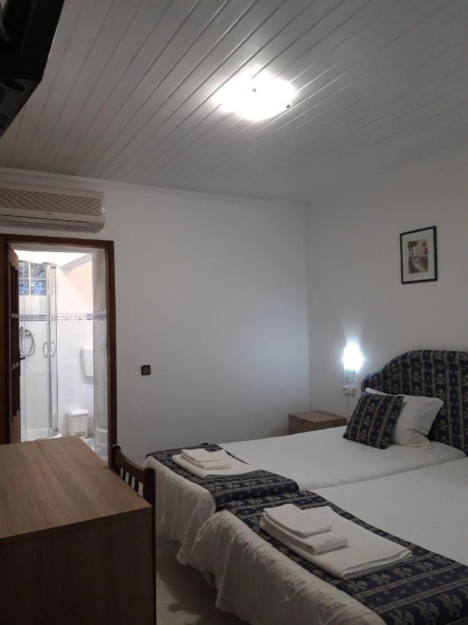 Residencial Antonio Mocisso Guesthouse Элваш Экстерьер фото