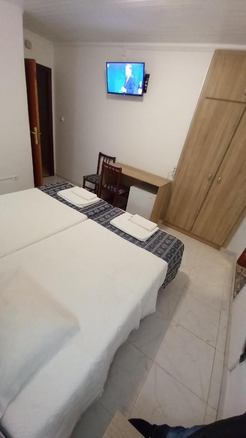 Residencial Antonio Mocisso Guesthouse Элваш Экстерьер фото