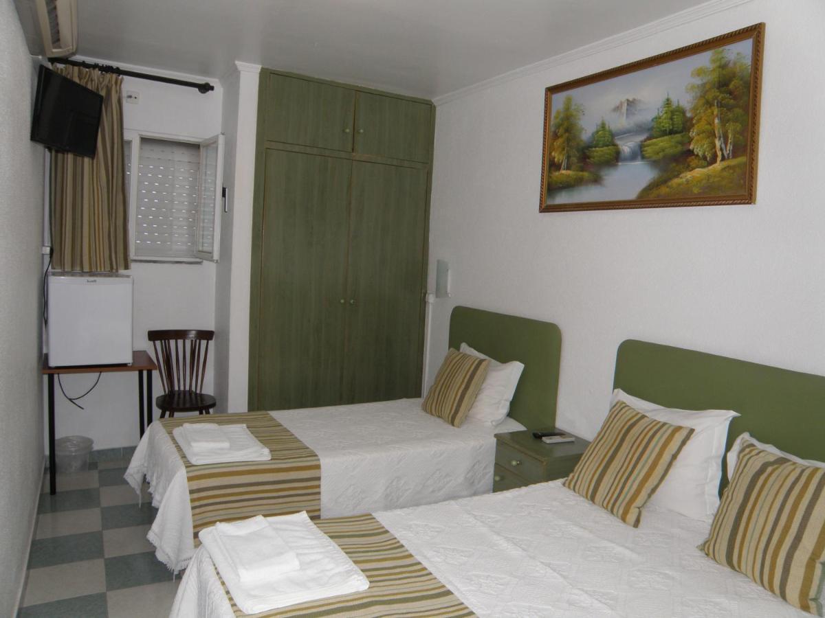 Residencial Antonio Mocisso Guesthouse Элваш Экстерьер фото