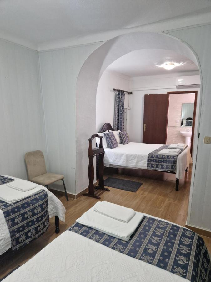 Residencial Antonio Mocisso Guesthouse Элваш Экстерьер фото