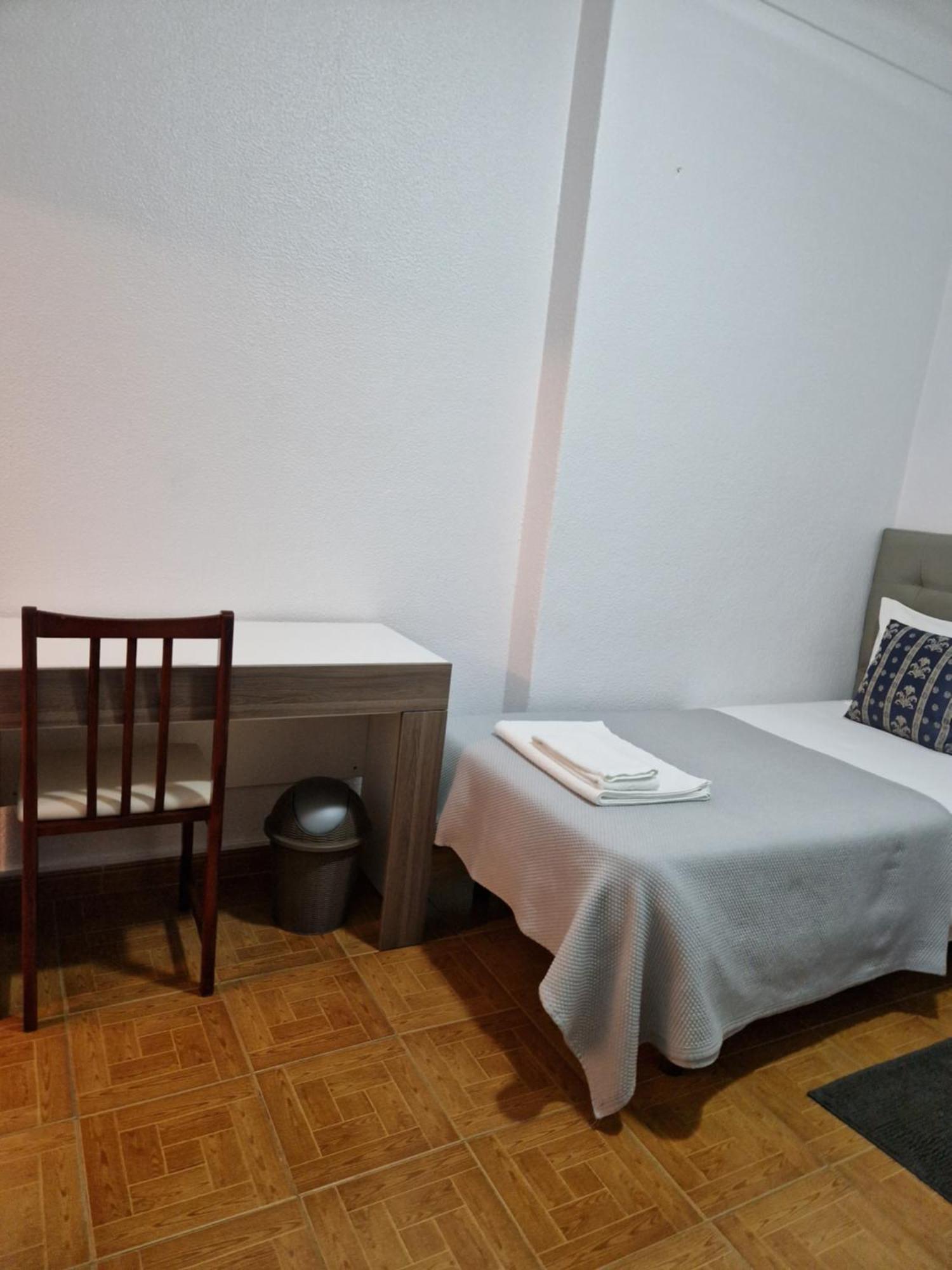 Residencial Antonio Mocisso Guesthouse Элваш Экстерьер фото