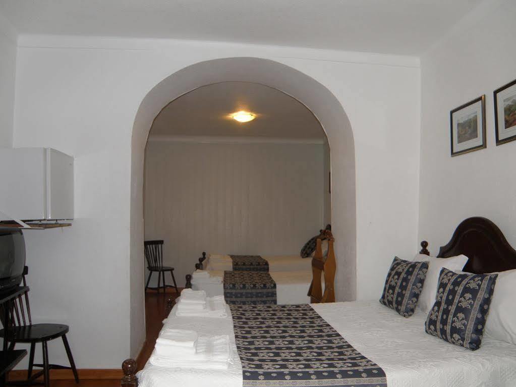 Residencial Antonio Mocisso Guesthouse Элваш Экстерьер фото